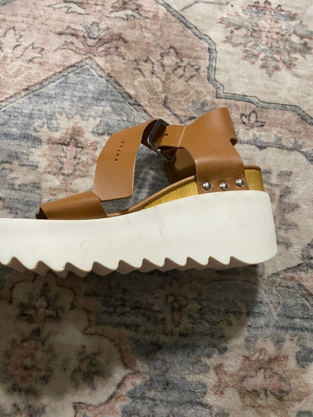 Steve Madden Brown Leather Platform Sandals with White Sole - Picture 2 of 8